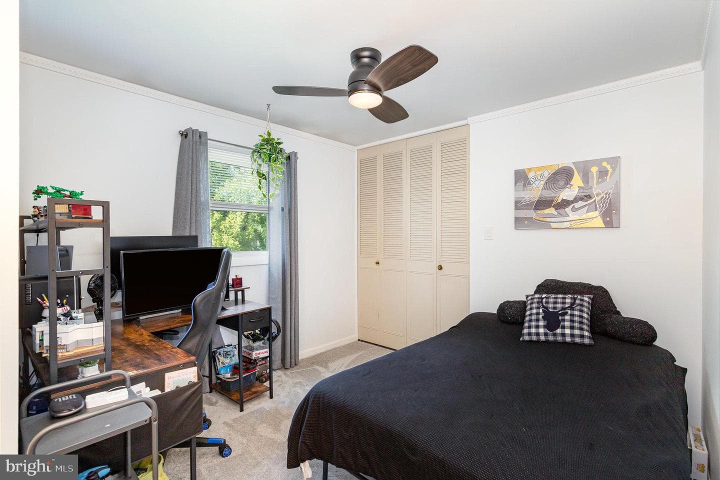 410 Erdman Drive photo 20