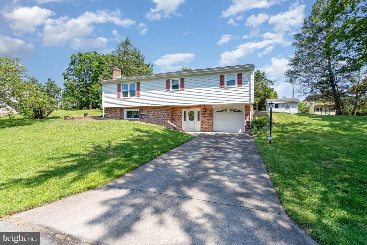 410 Erdman Drive photo 4