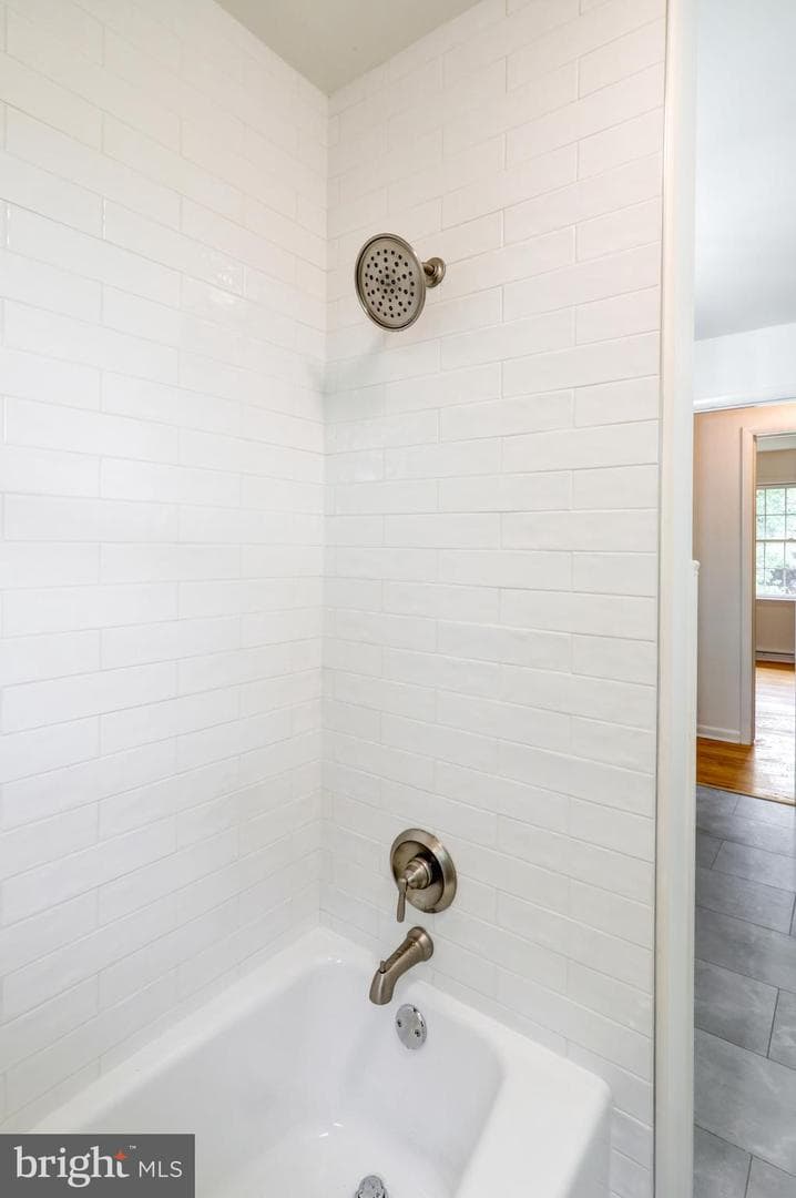 933 Byron Road photo 29