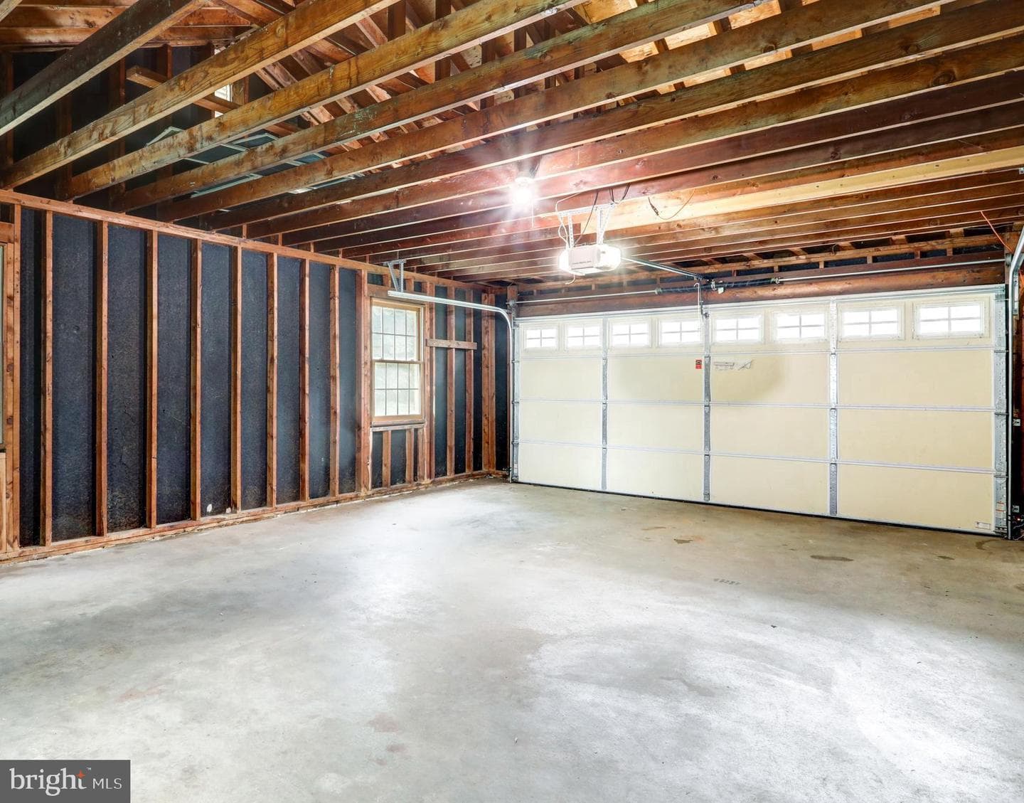 933 Byron Road photo 33