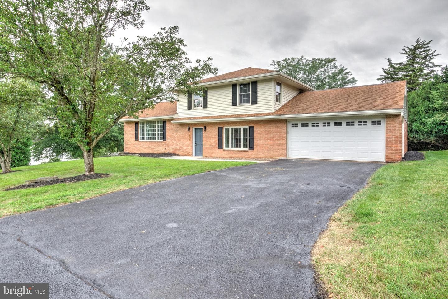 933 Byron Road photo 34