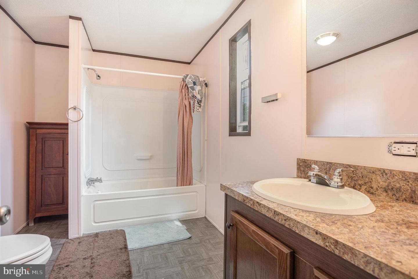 497 Middletown Road photo 4