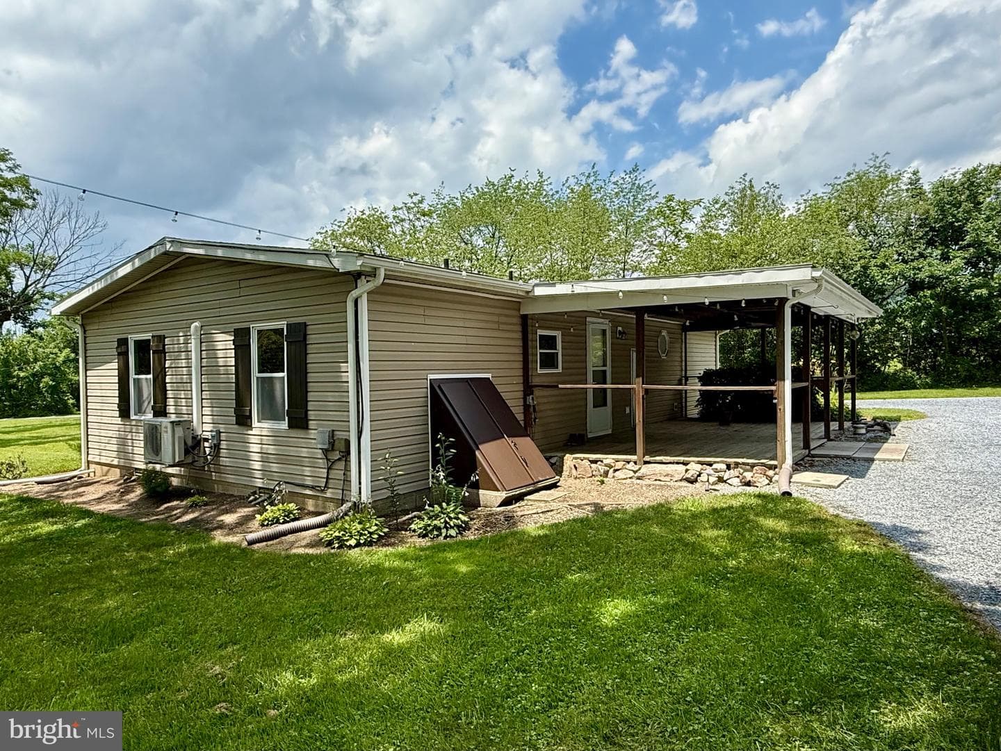 917 N Fairville Avenue photo 40