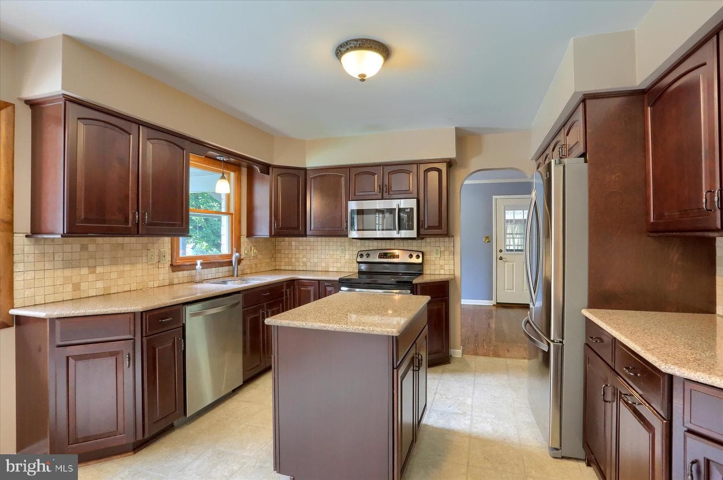 6790 Lehigh Avenue photo 12