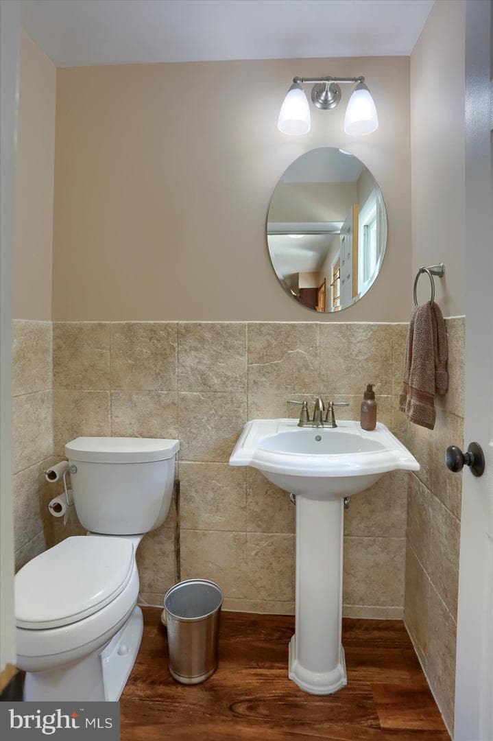 6790 Lehigh Avenue photo 14