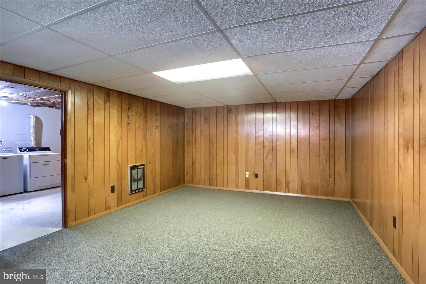 6790 Lehigh Avenue photo 26