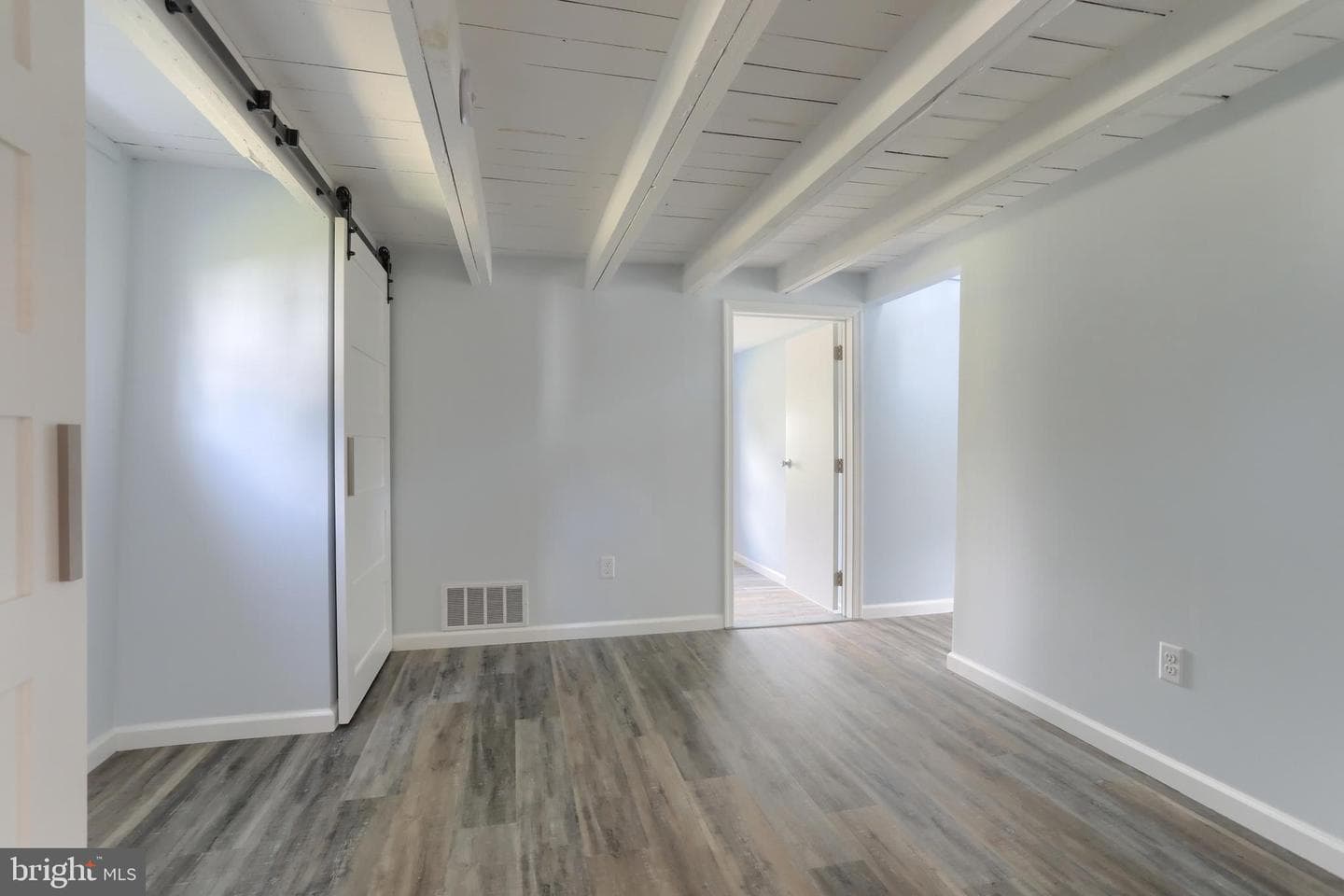 218 N Railroad Street photo 20