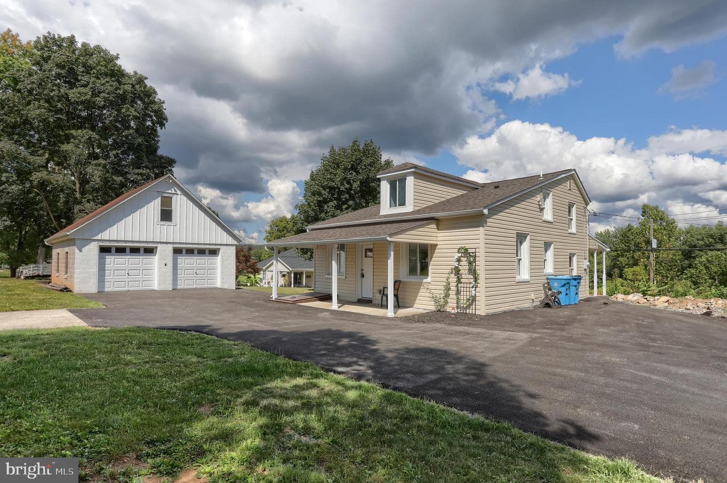 218 N Railroad Street photo 32