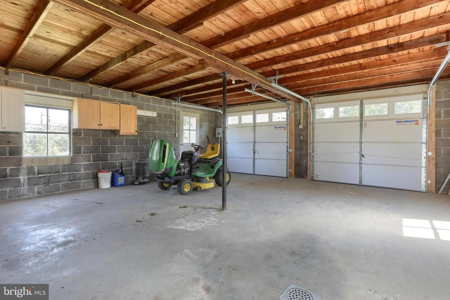 218 N Railroad Street photo 41