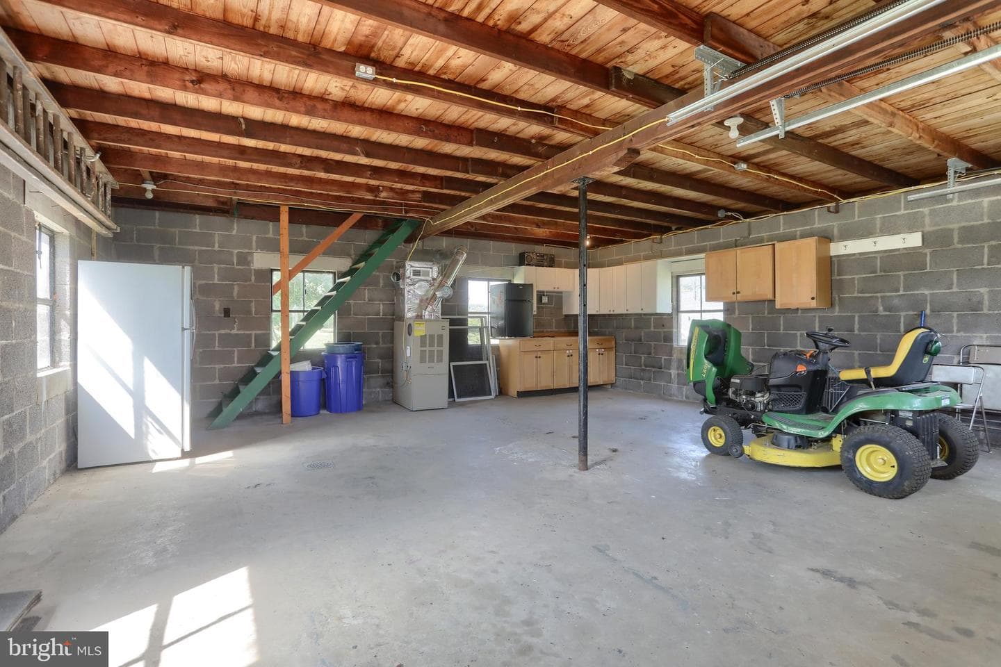 218 N Railroad Street photo 45