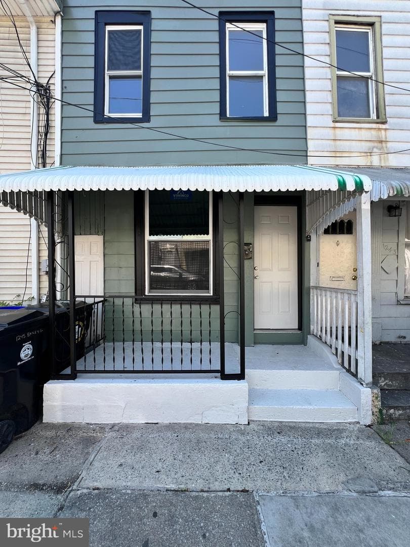 1245 Bailey Street photo 3