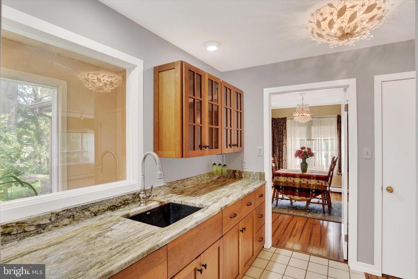 1502 Knollcrest Road photo 12