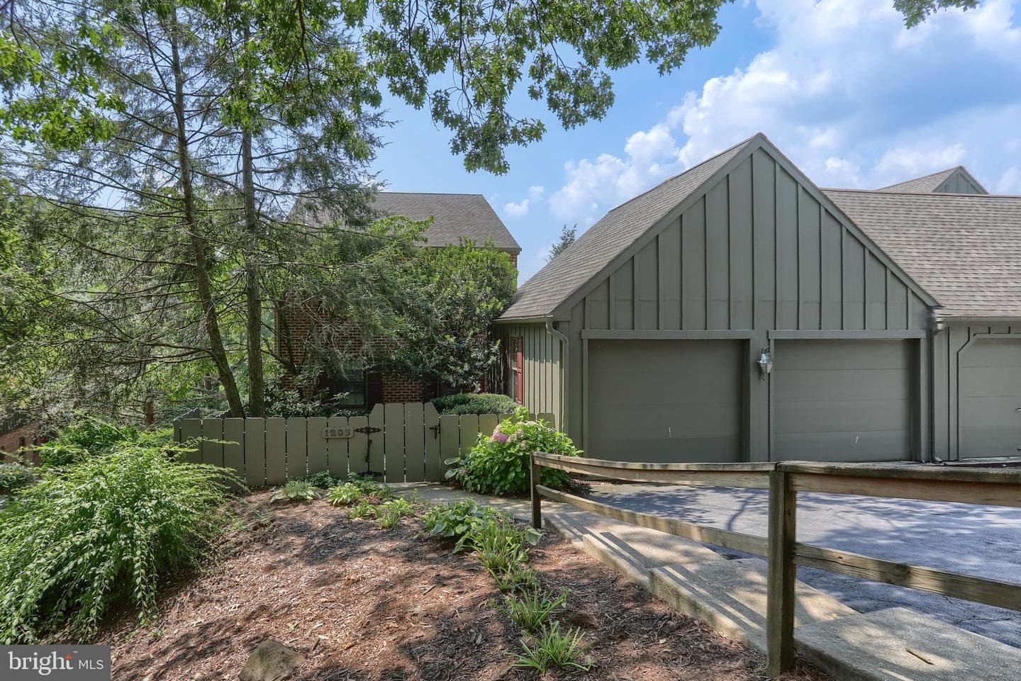 1203 Galway Court photo 1