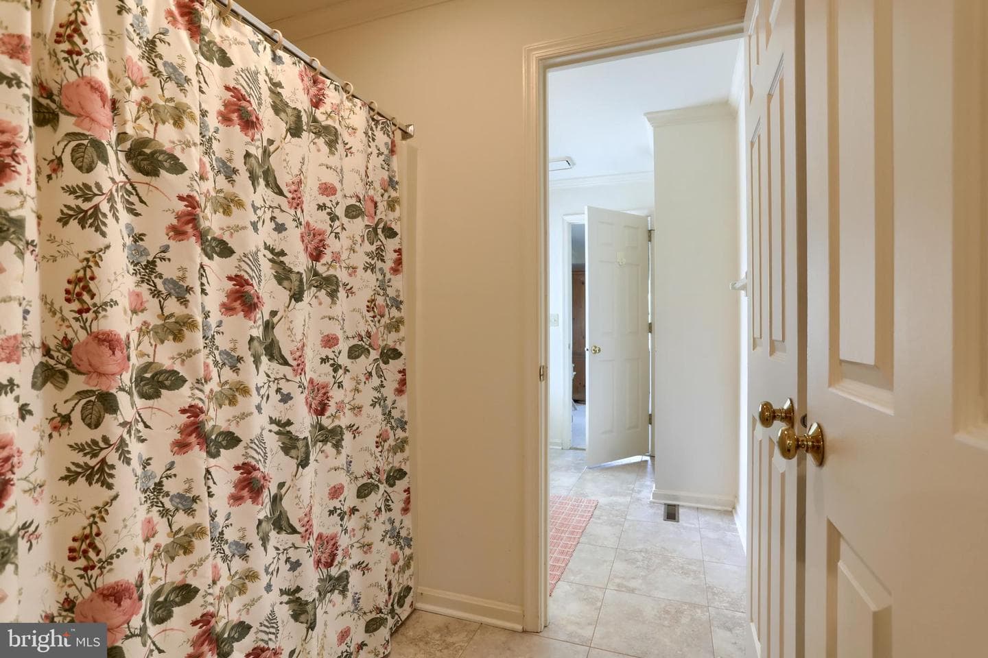 1203 Galway Court photo 34
