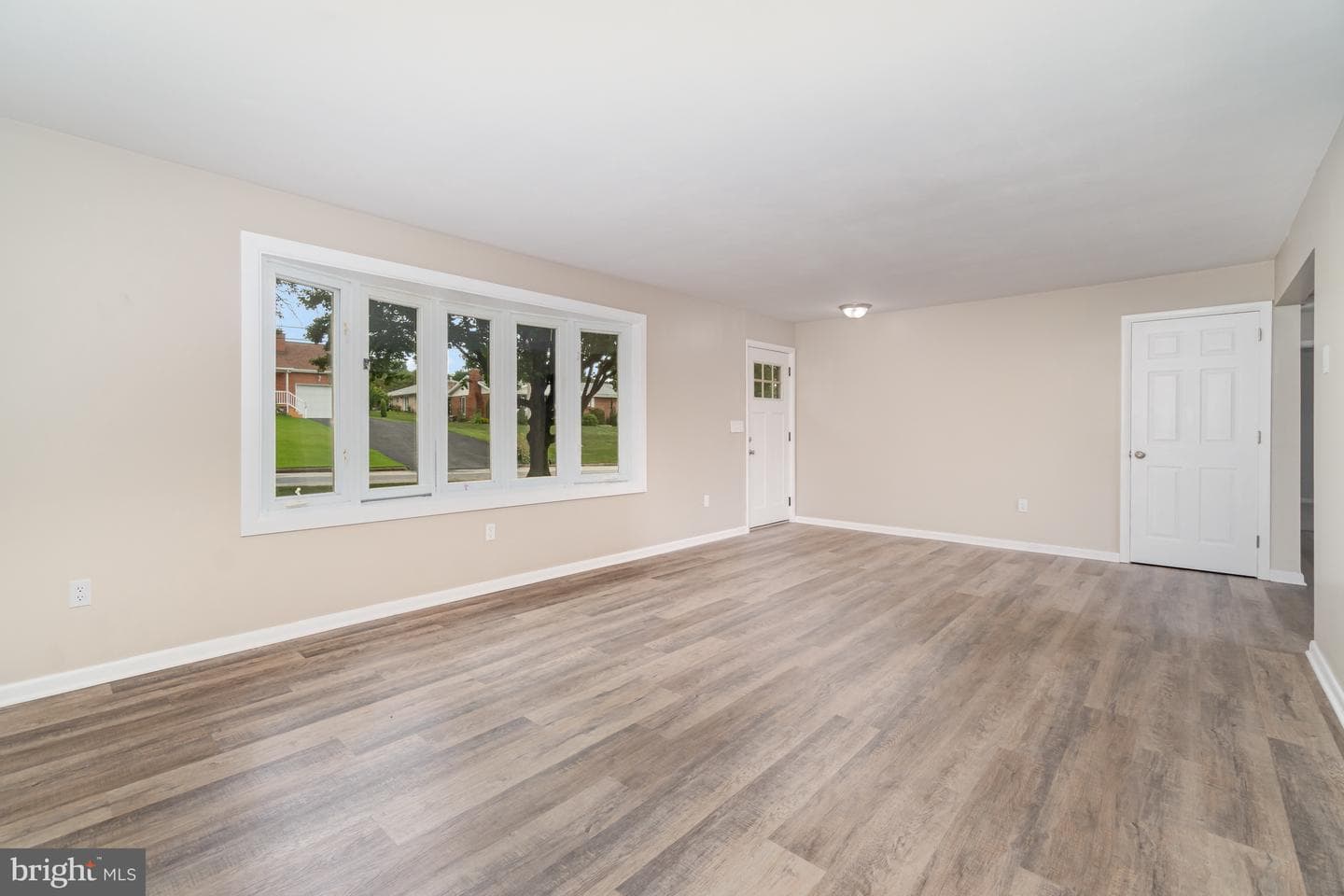 1390 Dayton Road photo 5