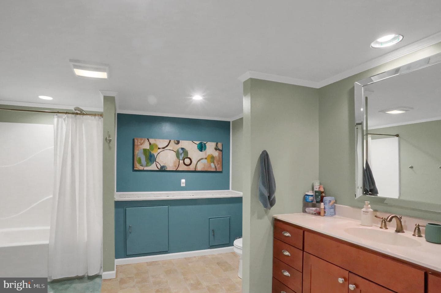 247 W Broad Street photo 38