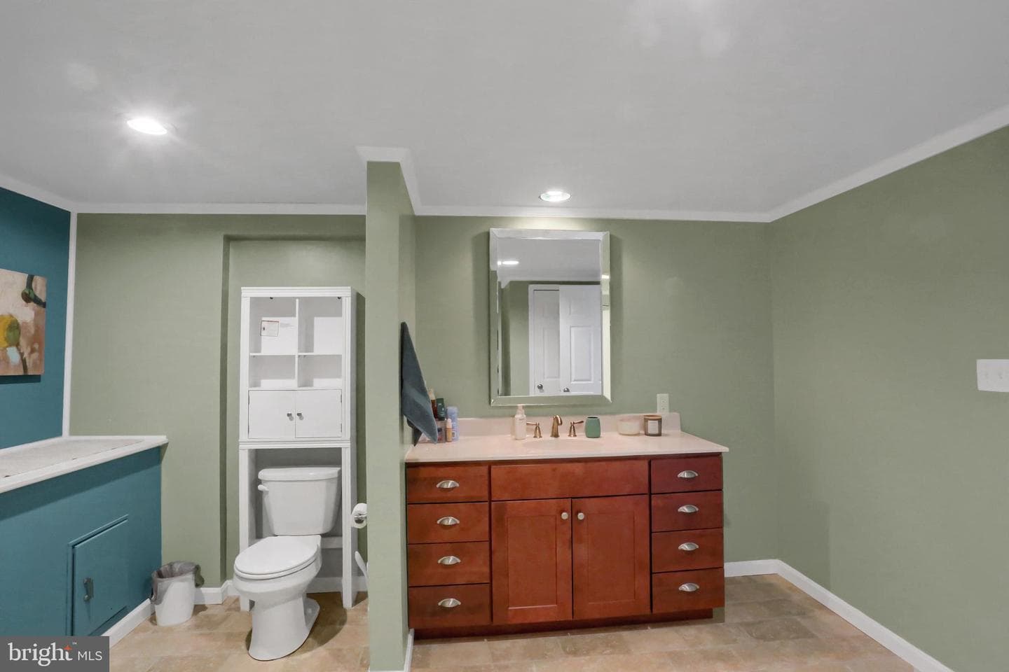 247 W Broad Street photo 39