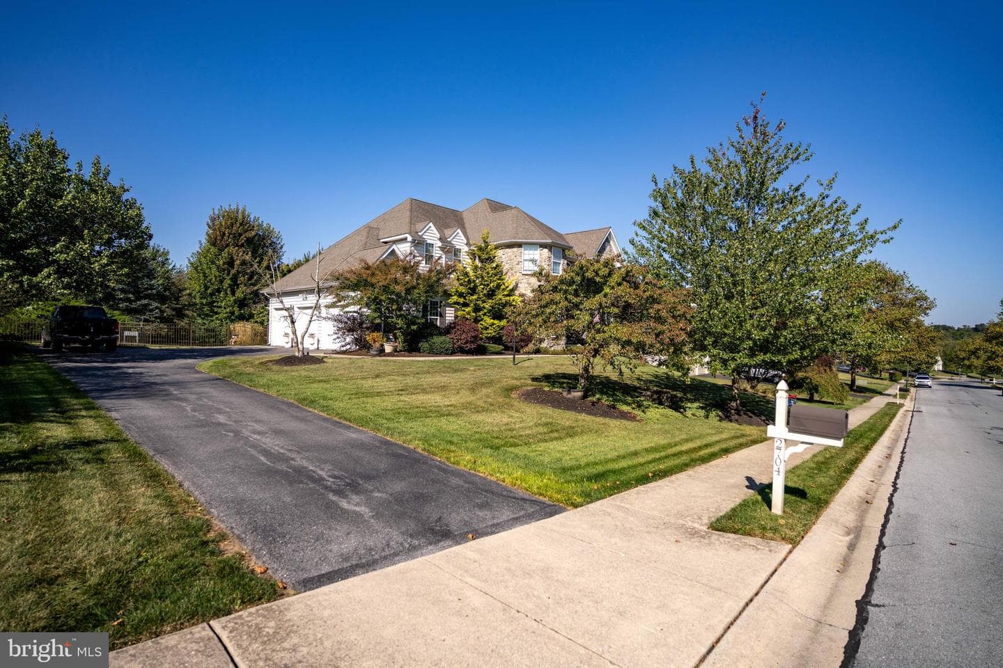 2704 Westhampton Terrace photo 2
