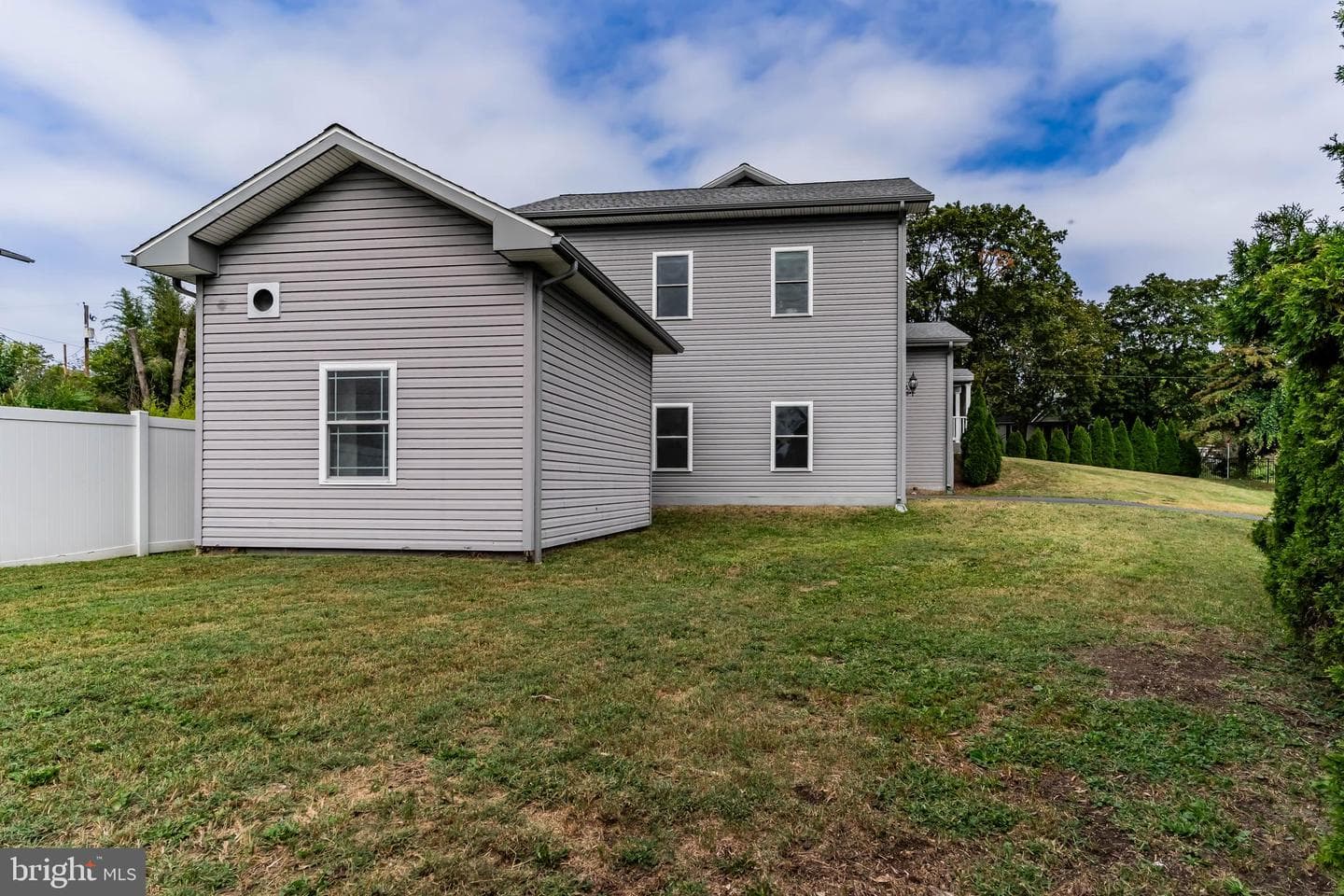 4623 Marblehead Street photo 4