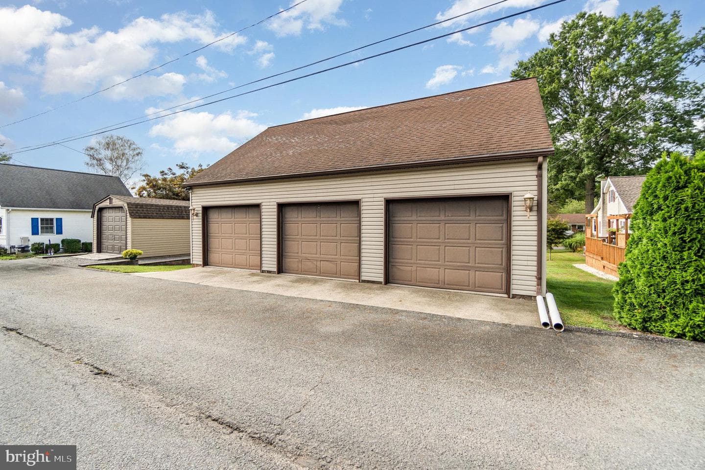 590 Lebo Street photo 2
