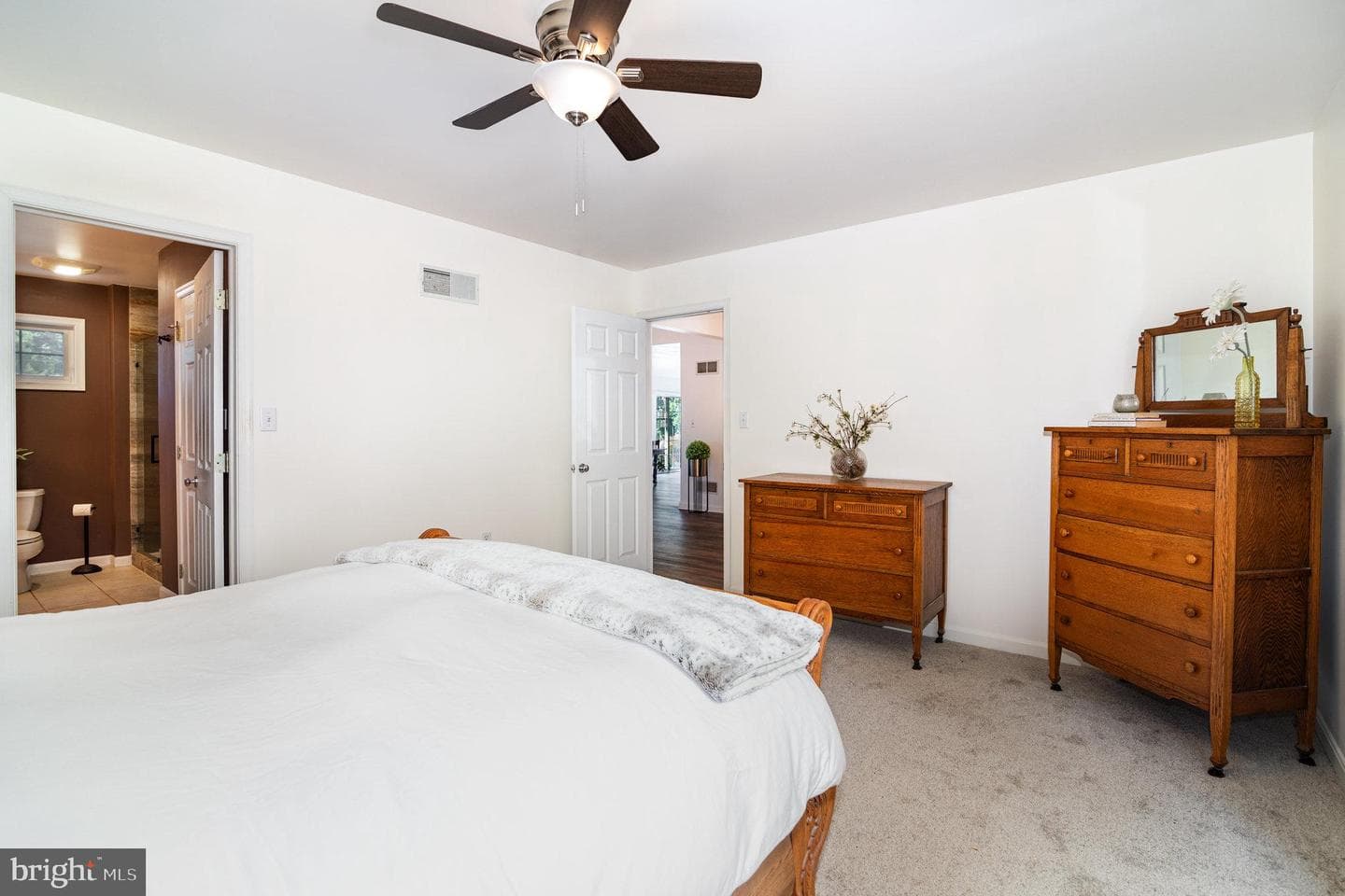 128 S Walnut Street photo 16