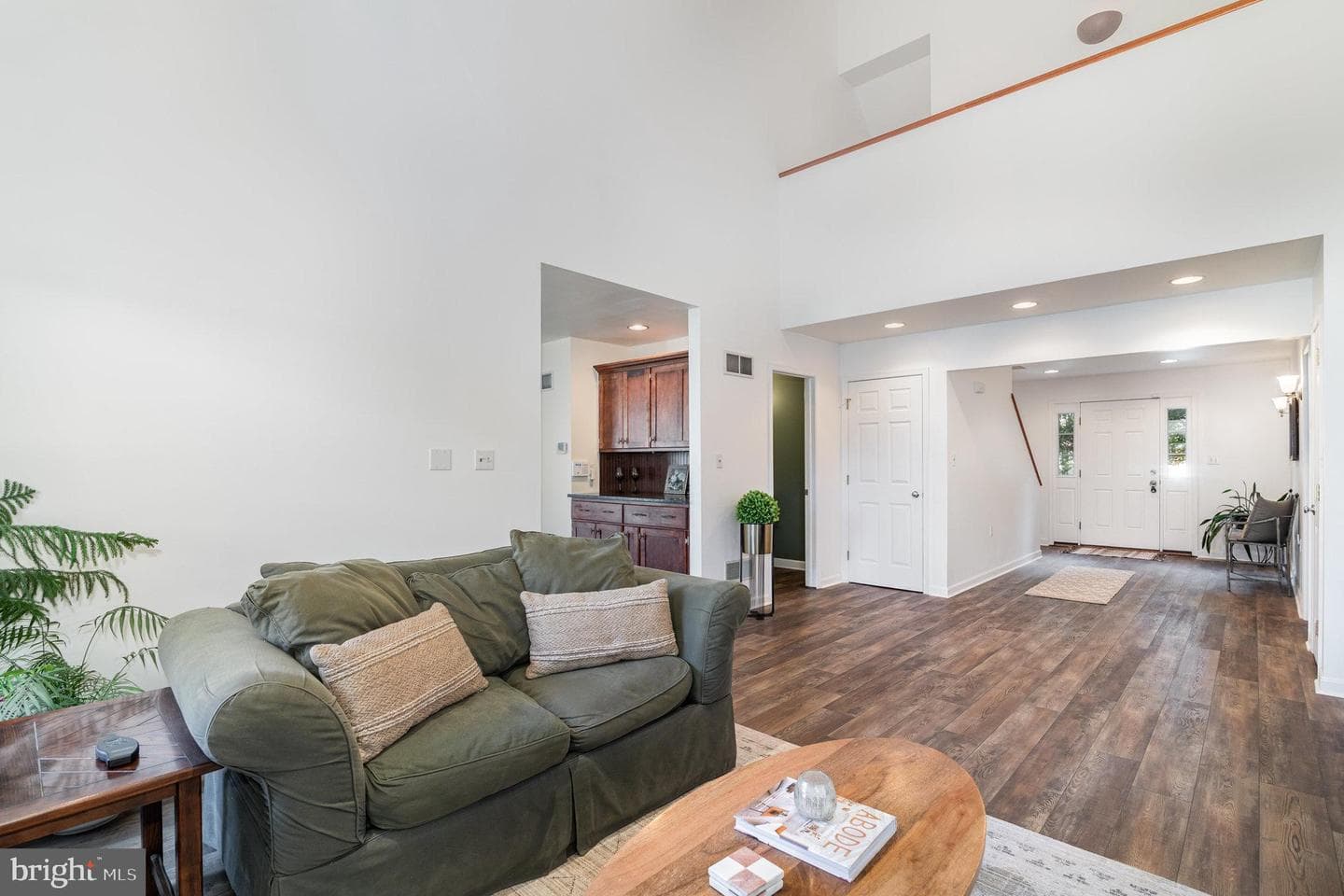 128 S Walnut Street photo 7