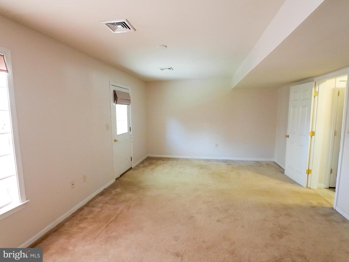 160 Mapleton Drive photo 33