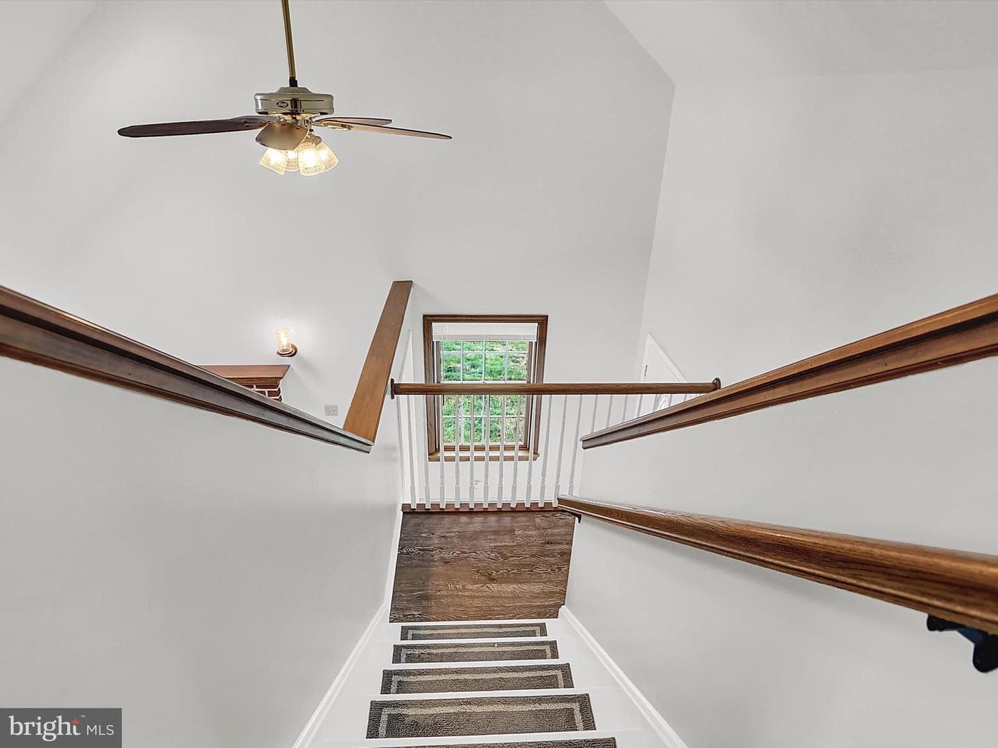 539 Linden Street photo 23