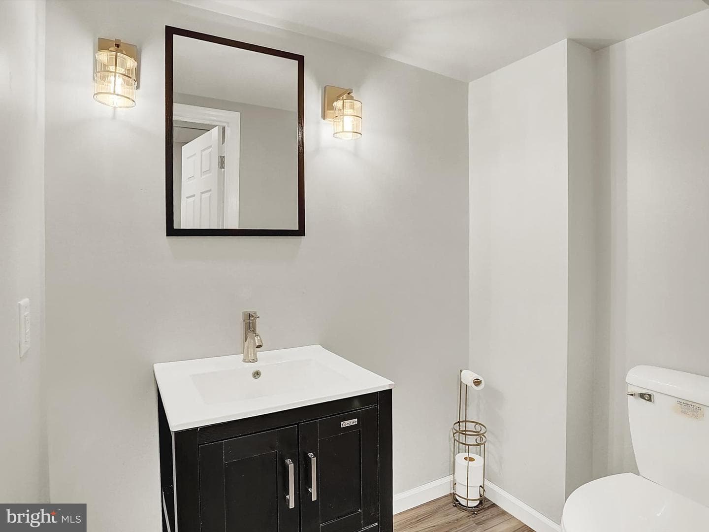 539 Linden Street photo 30