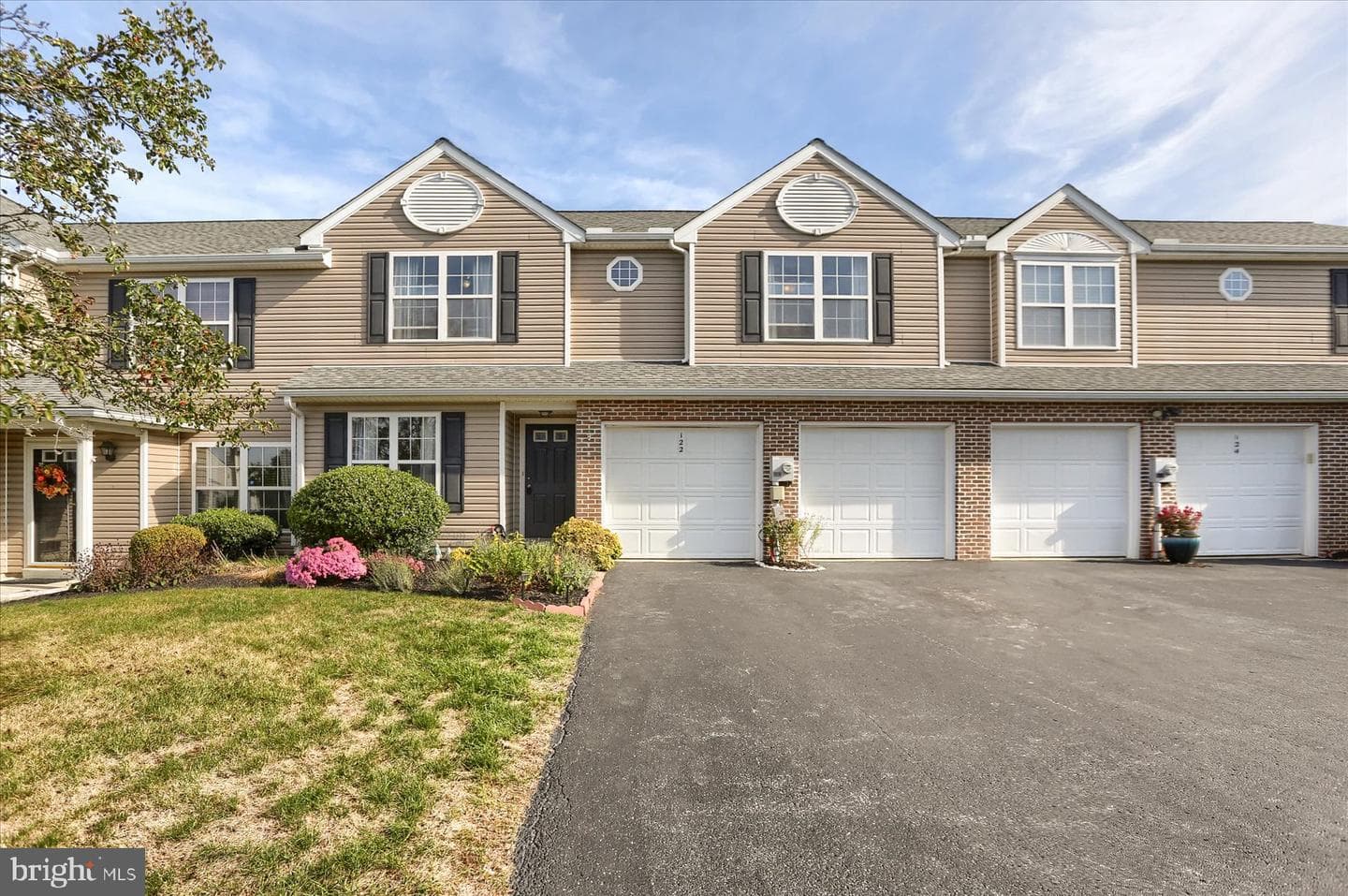 122 Kestrel Court photo 2