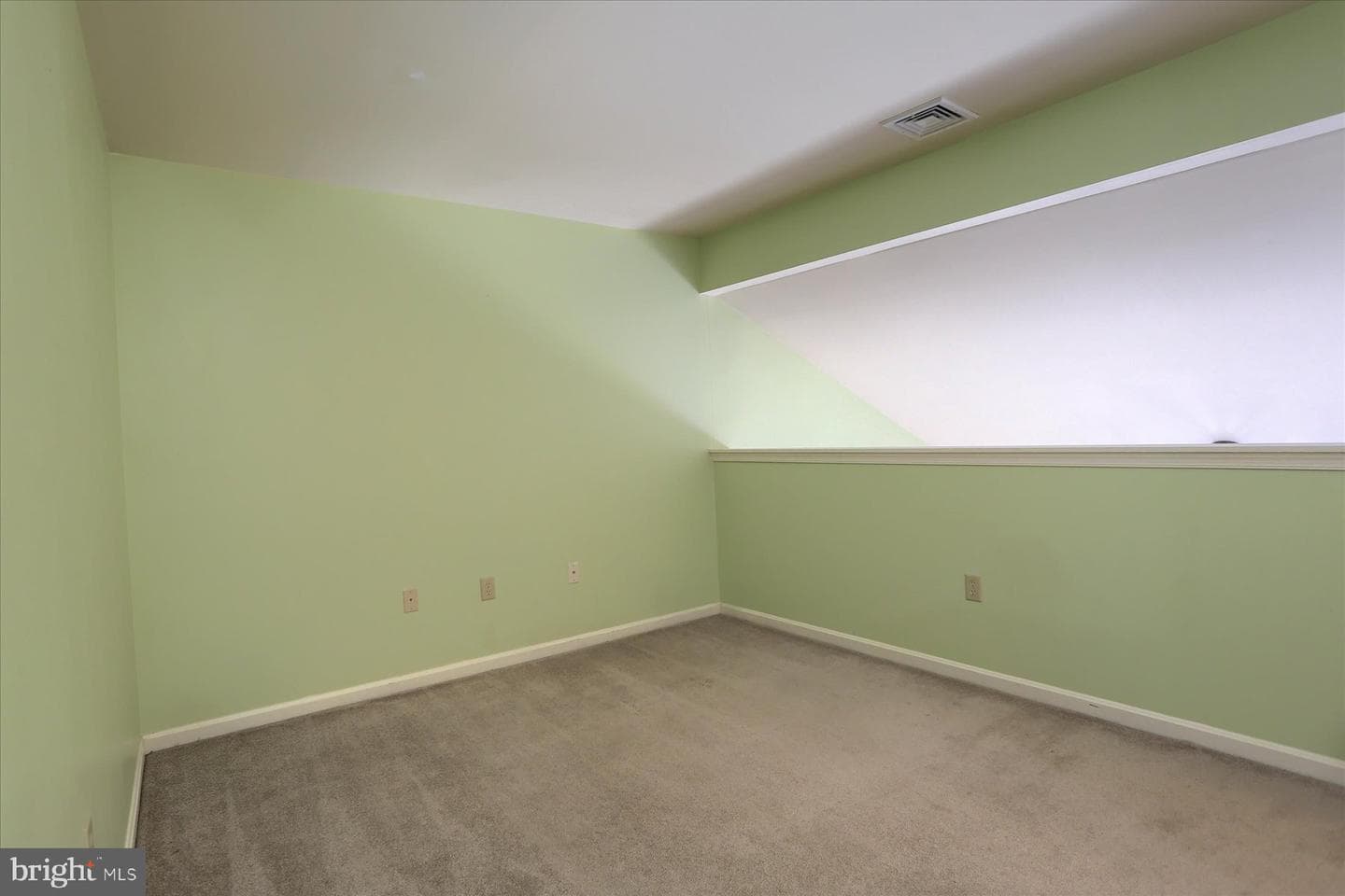 122 Kestrel Court photo 24