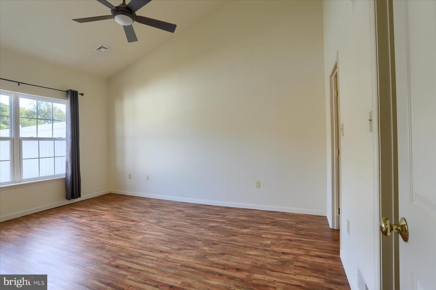 122 Kestrel Court photo 34