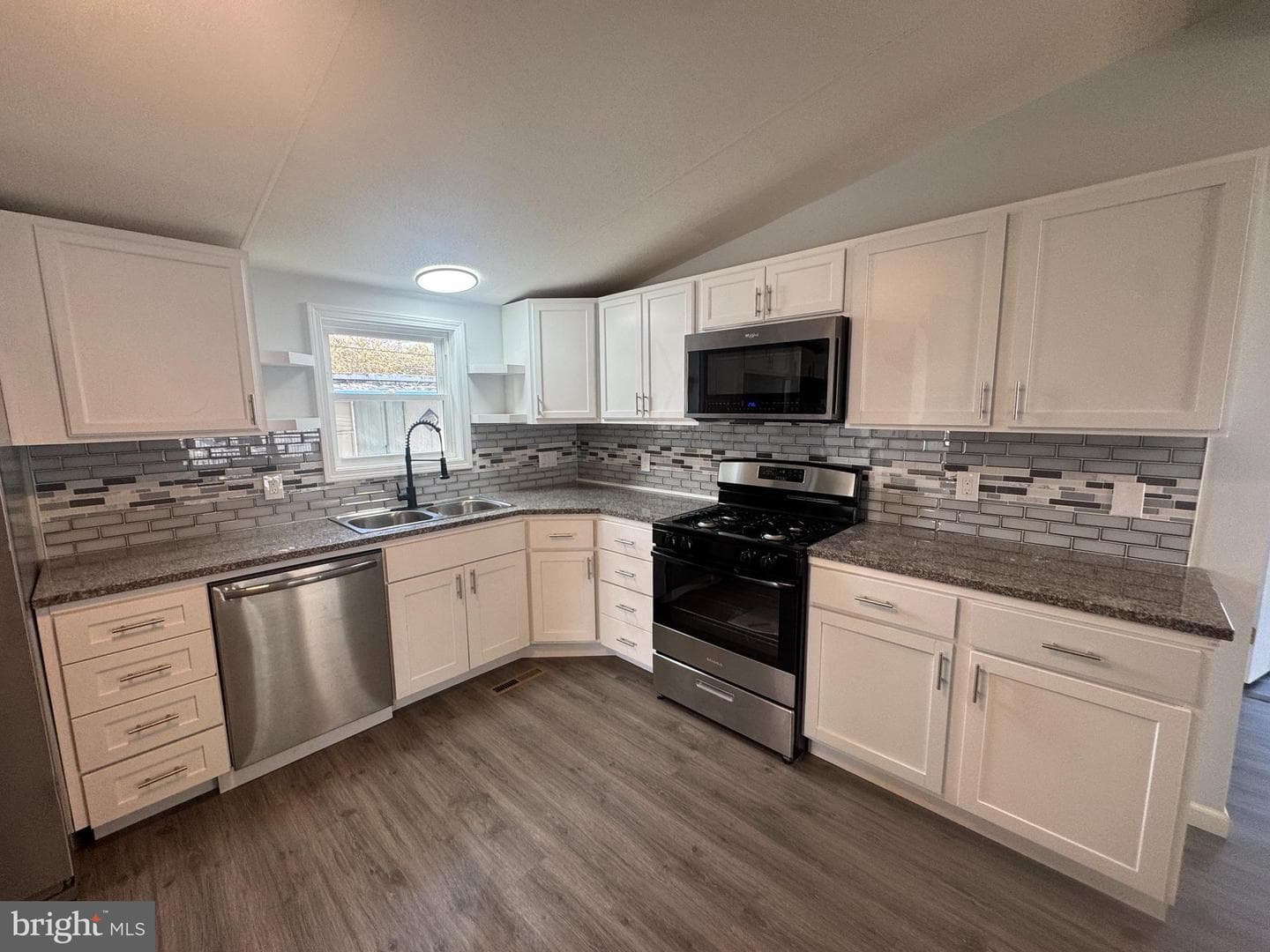 4 Nelson Manor Lane photo 5