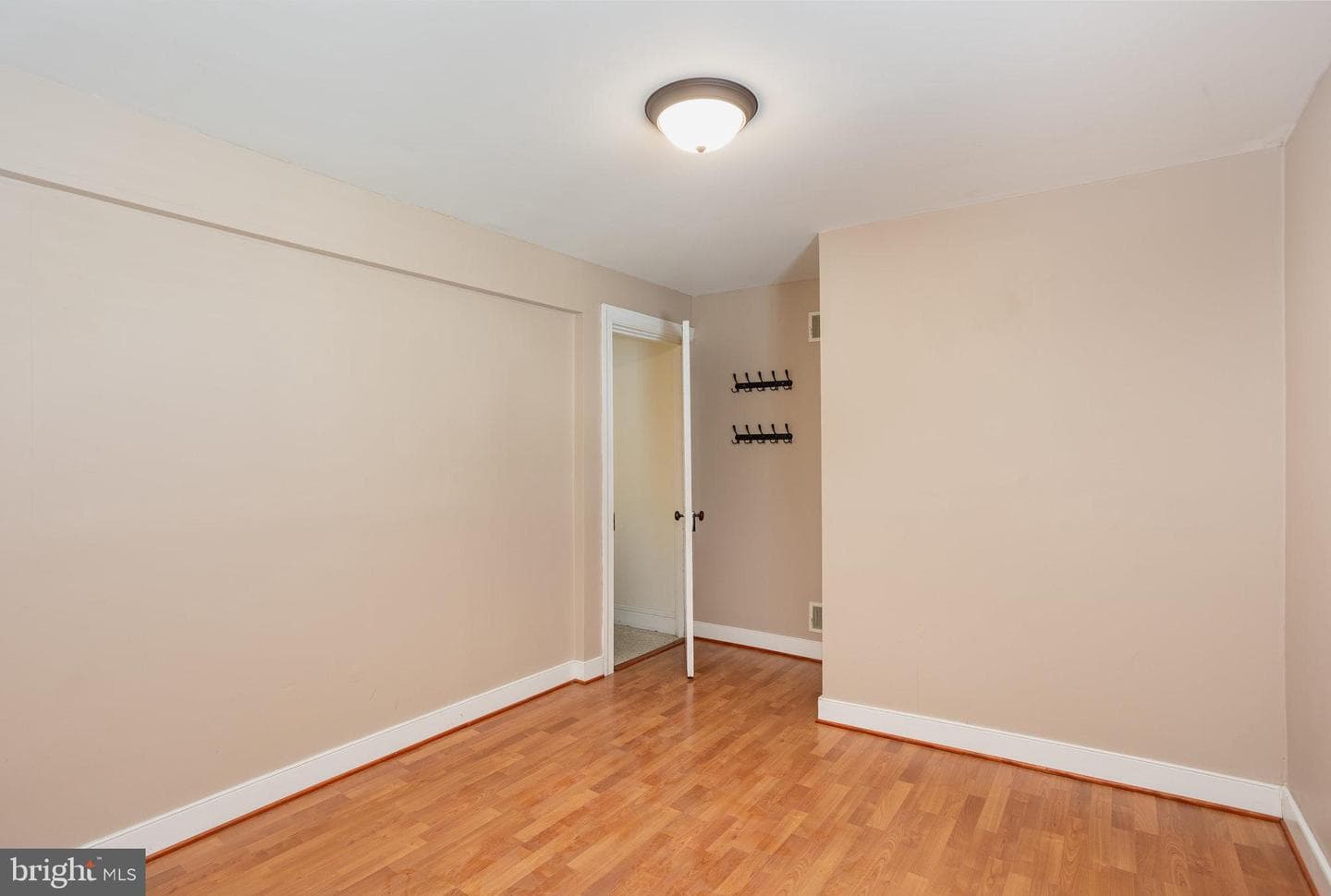 901 Capital Street photo 14
