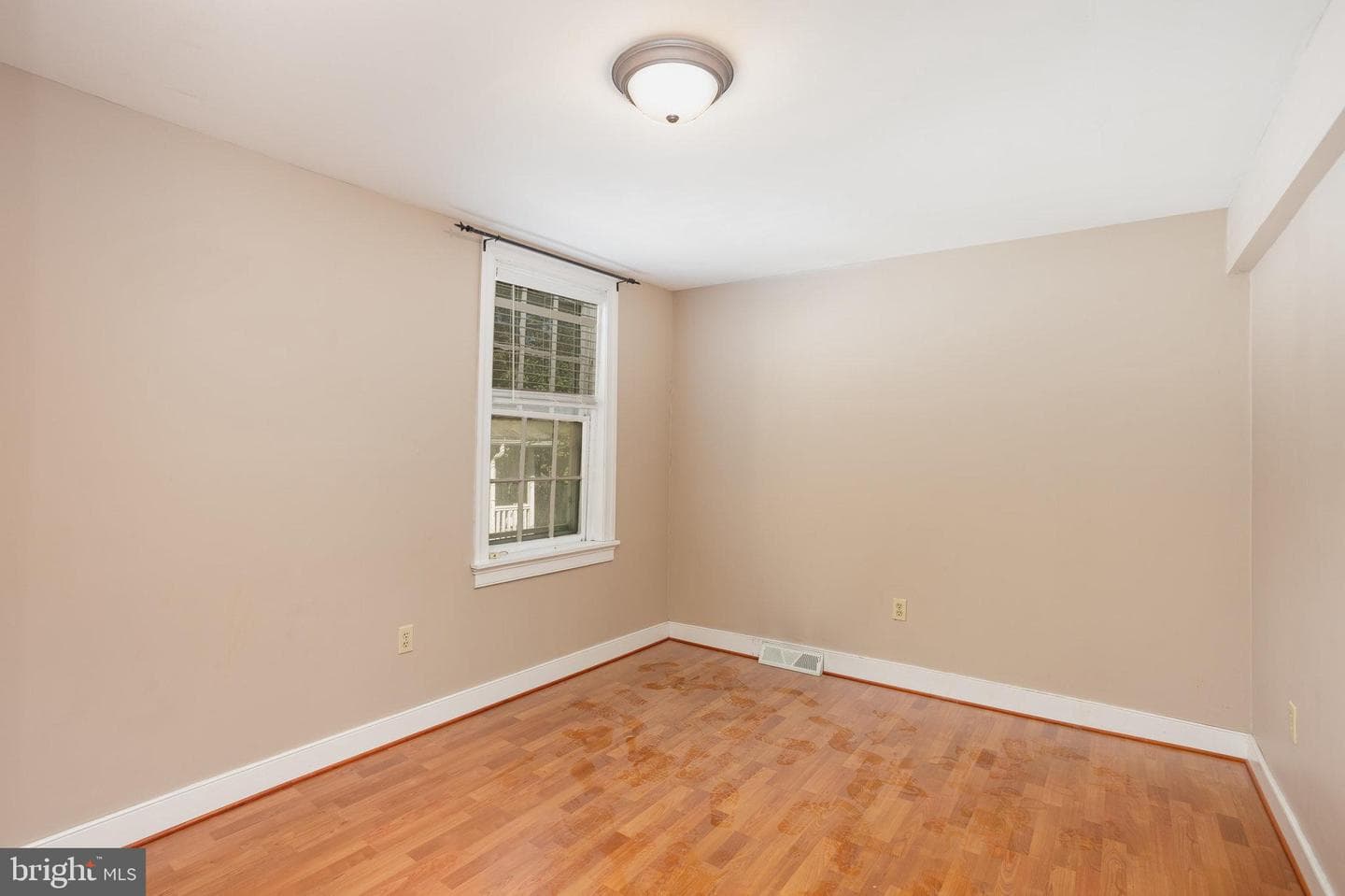 901 Capital Street photo 15