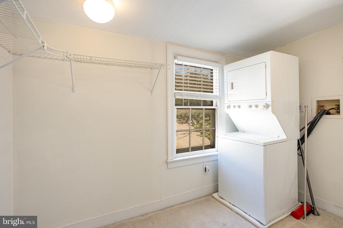 901 Capital Street photo 21