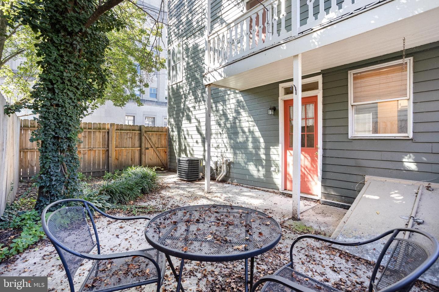 901 Capital Street photo 25
