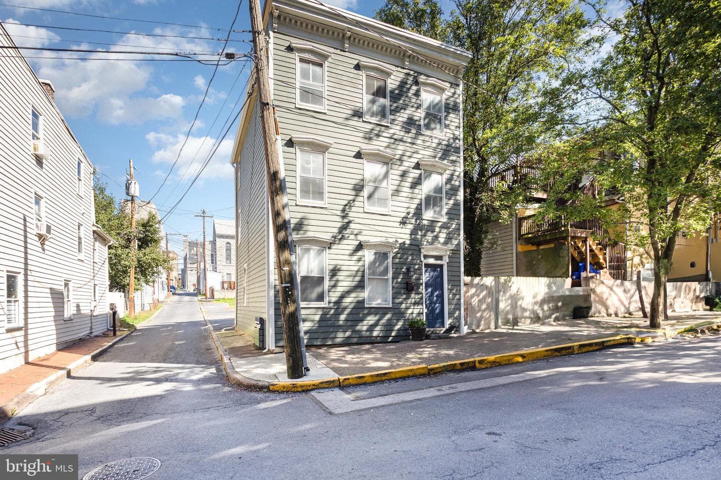 901 Capital Street photo 3