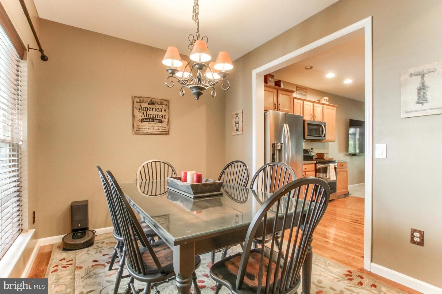 5592 Twilight Drive photo 5