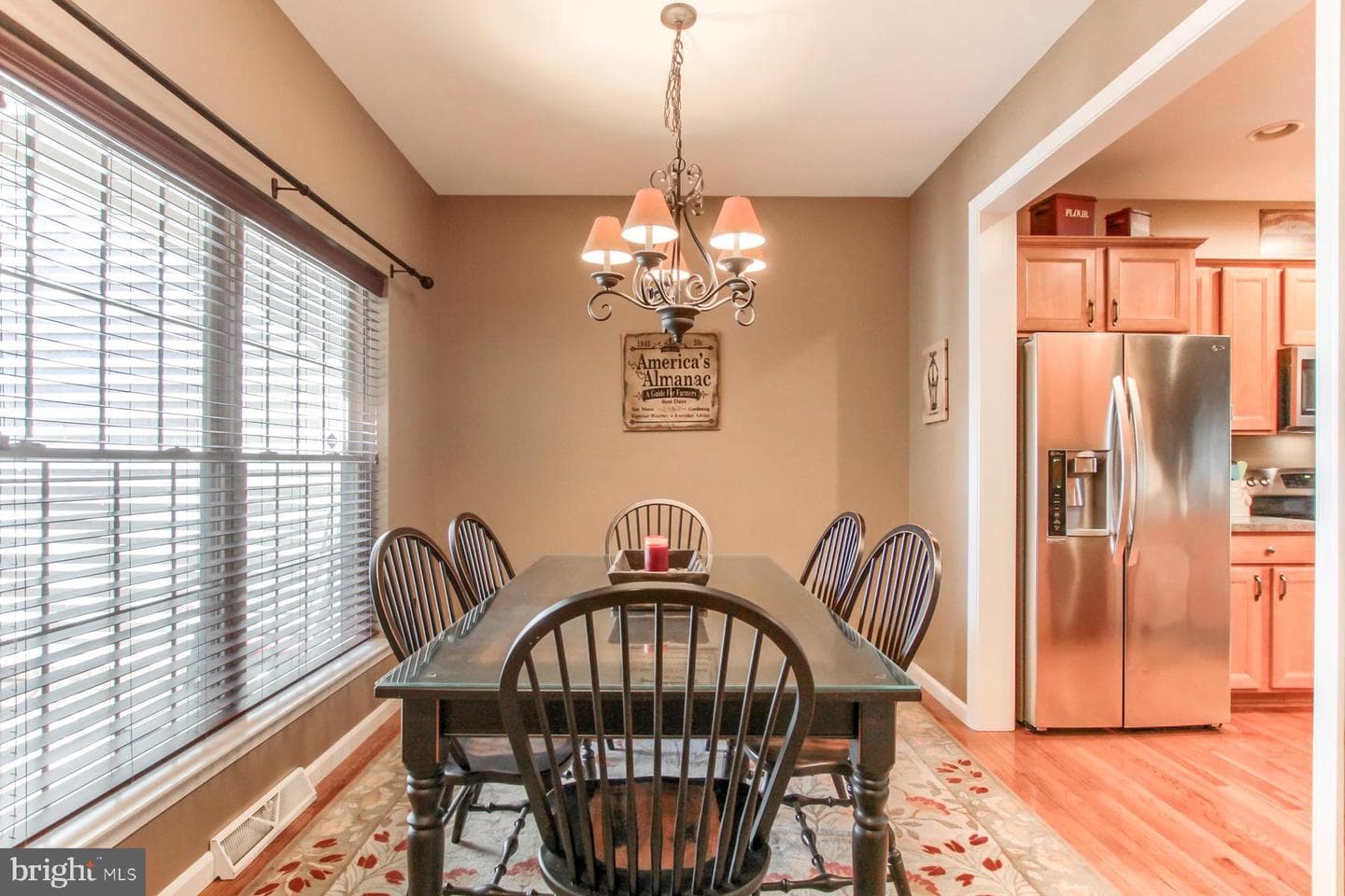 5592 Twilight Drive photo 6