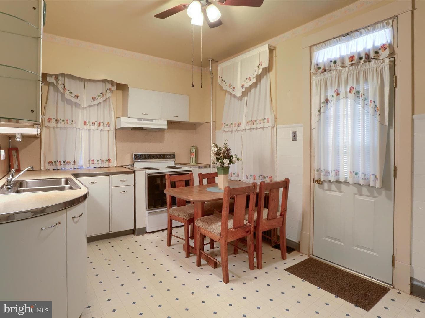 1332 State Street photo 11