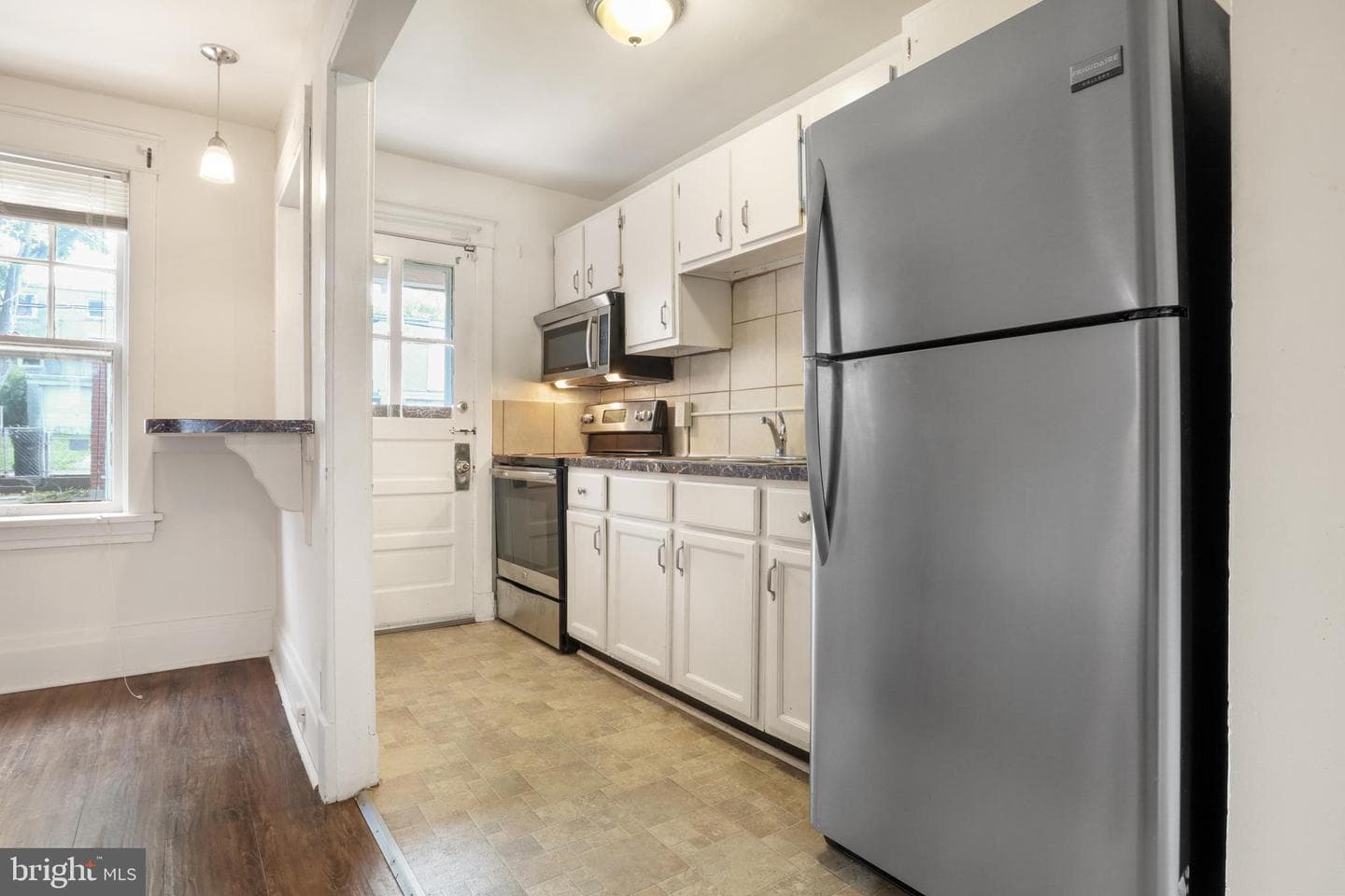 1837 Forster Street photo 8
