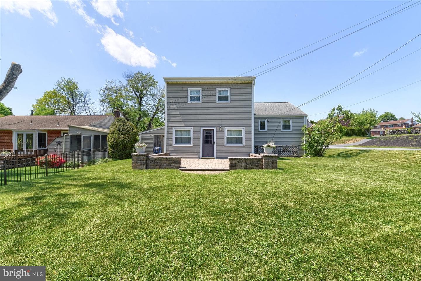 139 Hollywood Drive photo 37