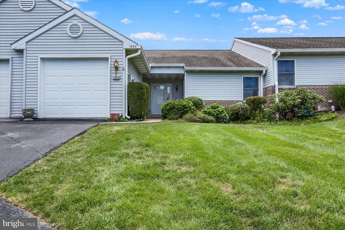 1068 Country Hill Drive, Harrisburg