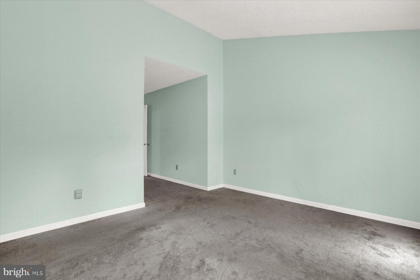 1068 Country Hill Drive photo 15