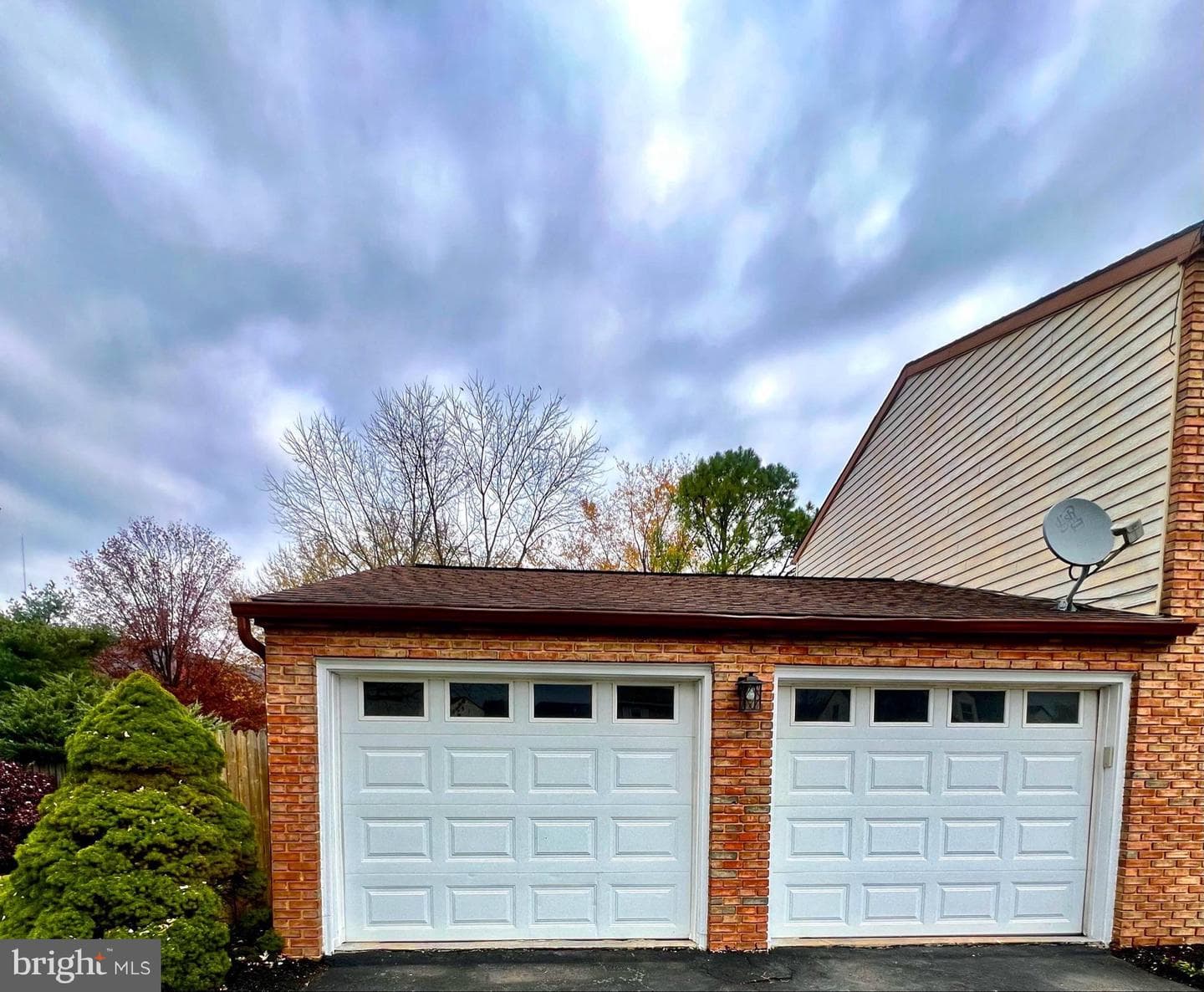 2040 Chevy Chase Drive photo 6