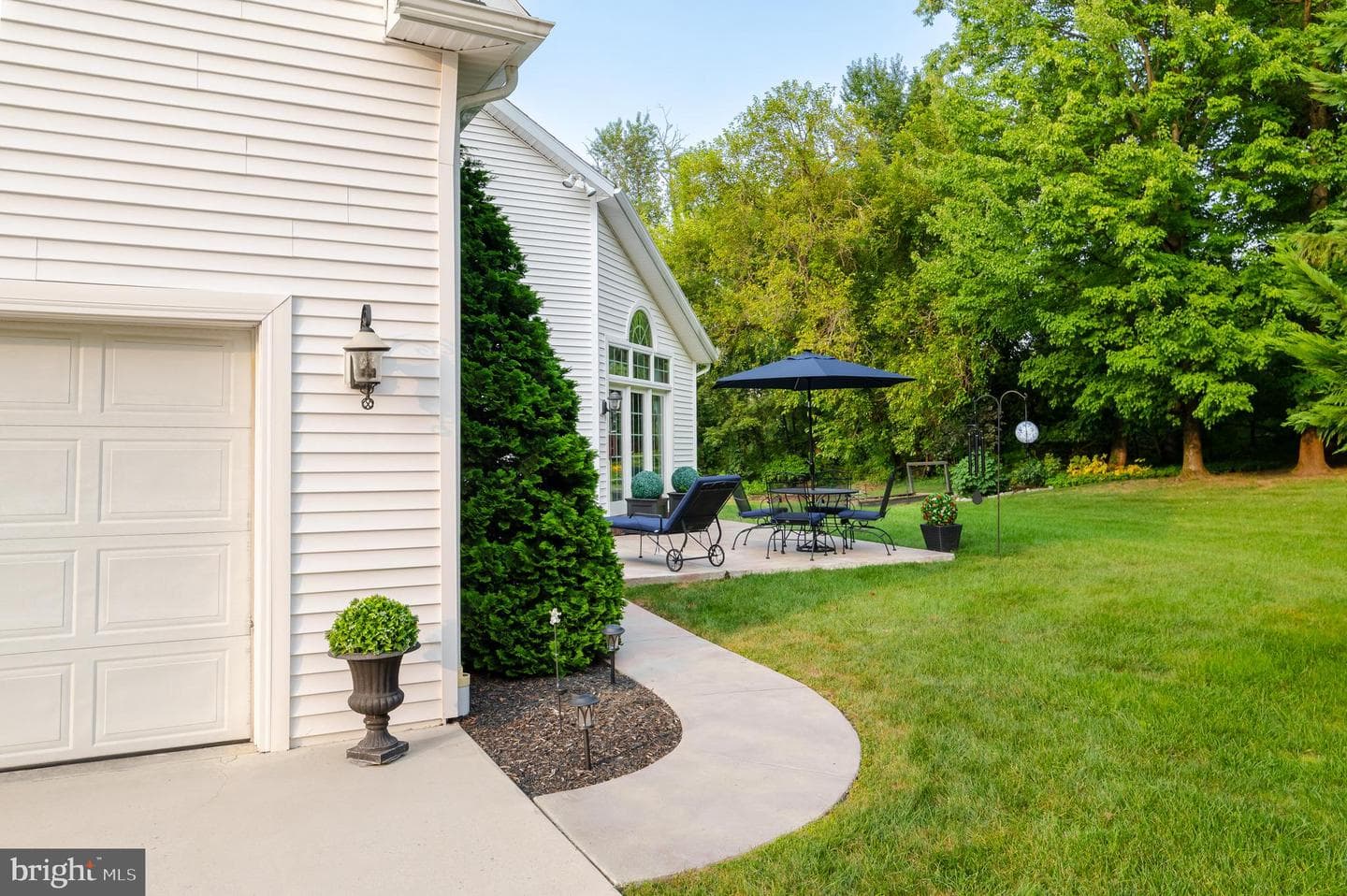 5785 Catherine Street photo 21