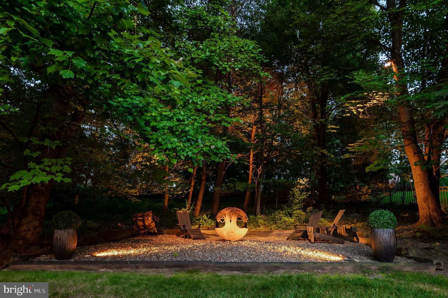 5785 Catherine Street photo 24