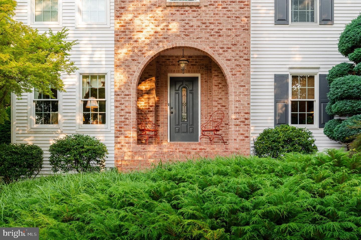 5785 Catherine Street photo 4