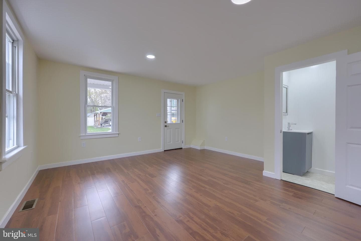 16 Juniata Street photo 5